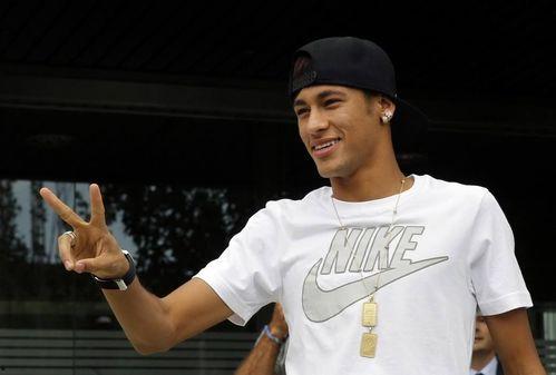 1、2、3，所有人的目光都集中在我身上,众人目光汇聚，我成为舞台中心